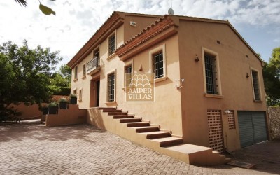 A spectacular country house just a few minutes’ walk from the centre of Altea la Vella